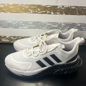 Adidas Alphabounce